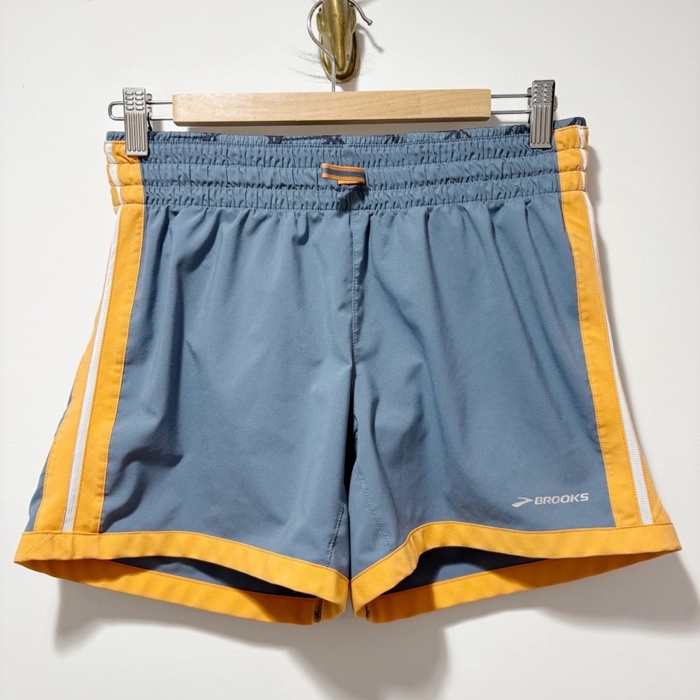 Brooks Women's Sweet Spot Trail Running Shorts Size Medium #220884 Grey Orange